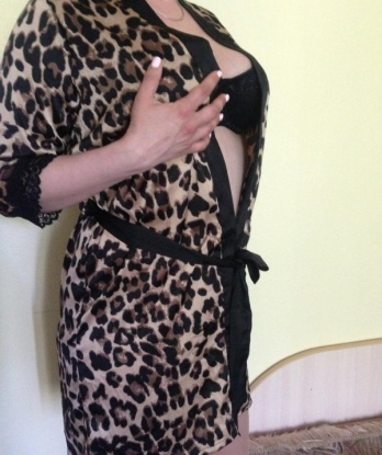 Сладкий! Я — твоя креативная, нежная и опытная индивидуалка, готовая исполнить все твои сокровенные желания.💋 Живу в Москве и знаю все ее секреты, чтобы превратить наше свидание в незабываемое приключение. Отзывы обо мне говорят сами за себя, мои дорогие клиенты оставляют только самые лестные комментарии. Прекрасная фигура, загадочный взгляд и нежные руки — все это в моих нежных объятиях только для тебя.🔥✨ Мои услуги обширны и разнообразны, я готова подарить тебе настоящую эйфорию и безумство страсти. Расслабляющий массаж, эротические игры, фантазии воплощу в реальность с тдоступной только для тебя. Прикоснись к сокровенным тайнам нашего встречного мира и перейди порог личного счастья со мной. 🌹 Отправь мне сообщение, чтобы я могла поделиться фото и больше информации о себе. Жду тебя, мой разгоряченный жеребец! 💦💫 13469, 36 лет